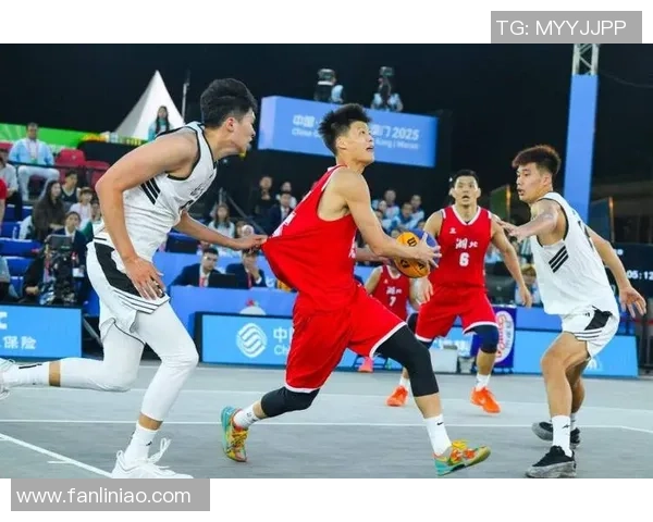 武汉篮球队的奋斗与荣耀:一段不平凡的突破之旅